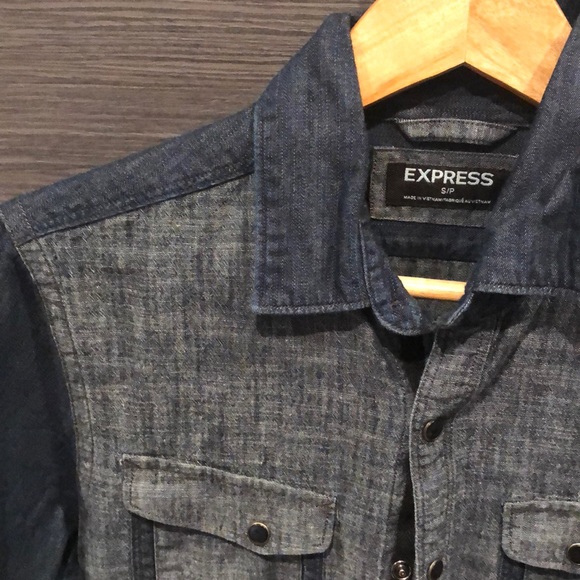 EXPRESS MENS BUTTON UP SIZE SMALL - Picture 4 of 7